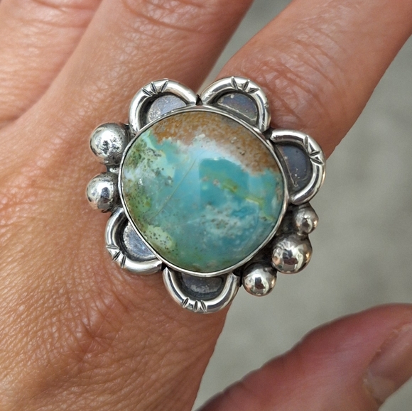 Statement Ring - Picture 3 of 14